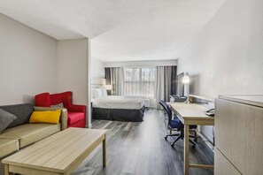 Down comforters, in-room safe, desk, blackout drapes - Country Inn & Suites by Radisson, Chicago O'Hare South, IL (Bensenville)