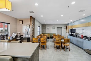 Bao gồm bữa sáng buffet hàng ngày