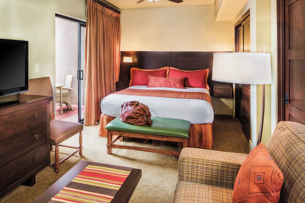 Premium bedding, pillowtop beds, in-room safe, blackout drapes