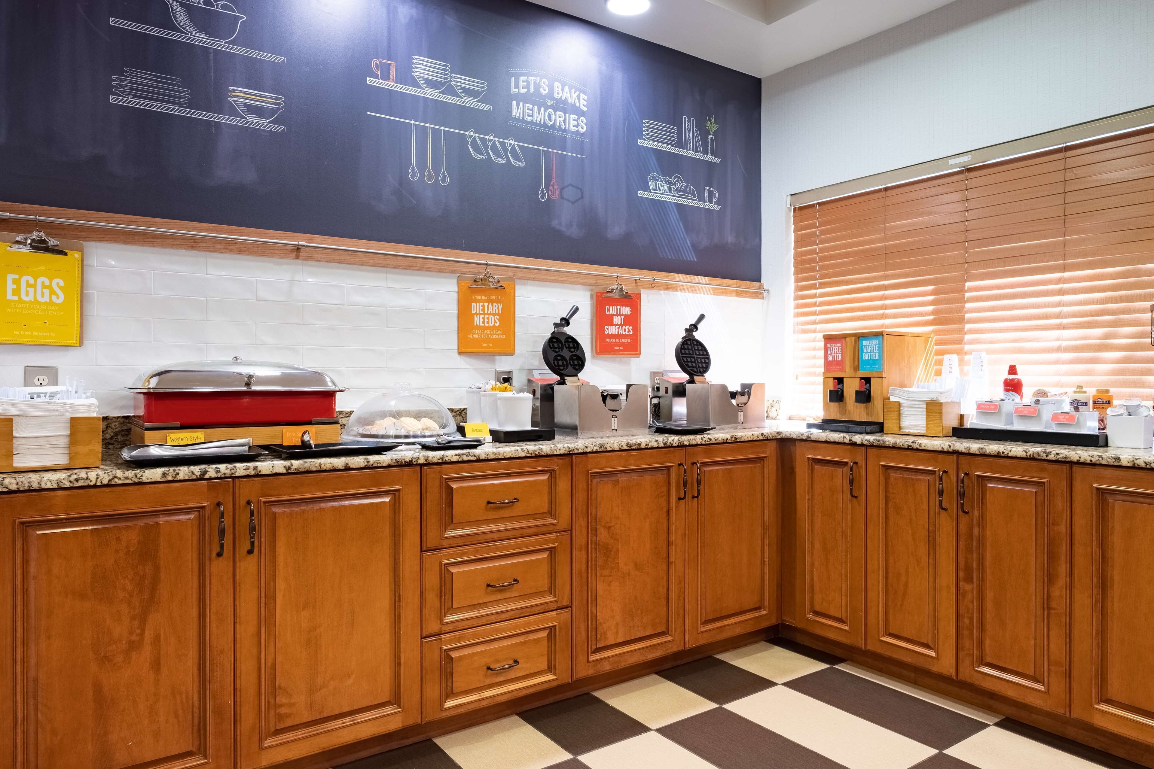 free daily continental breakfast