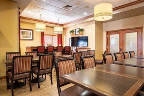 Free daily continental breakfast