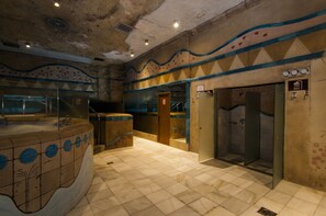 Sauna, hot tub, steam room, massages