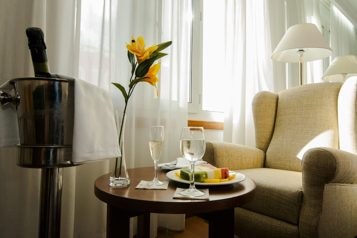 Minibar, in-room safe, desk, soundproofing