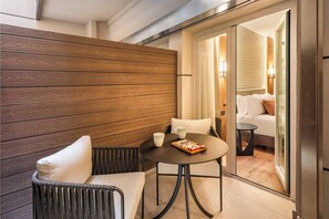 Minibar, in-room safe, desk, soundproofing