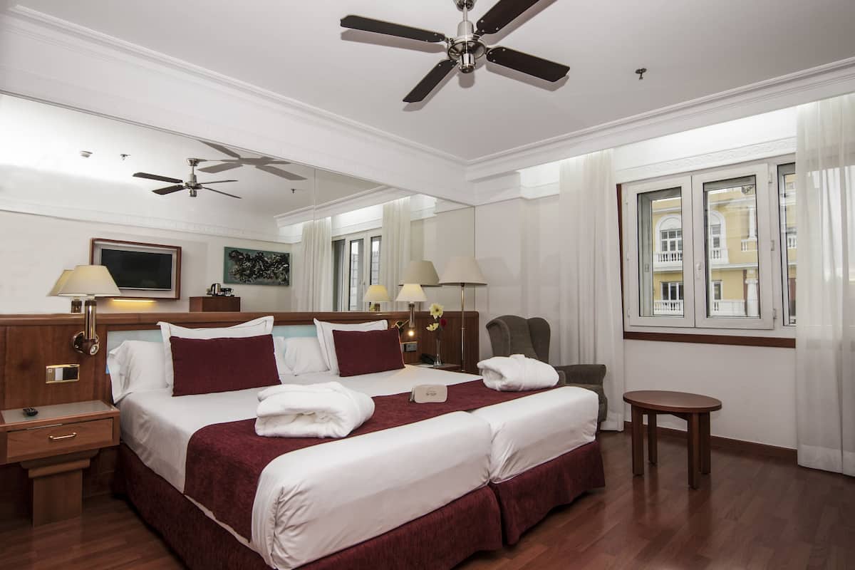 Superior Double Room | Minibar, in-room safe, desk, soundproofing