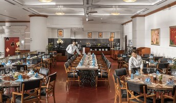 3 か所のレストラン、朝食、ランチ、ディナーに営業 (日本料理 / 和食)