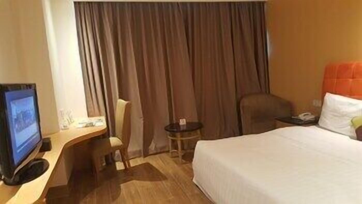 Minibar, in-room safe, desk, soundproofing