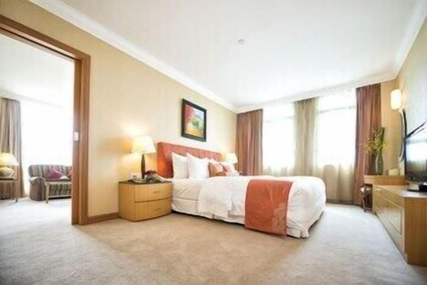 Minibar, in-room safe, desk, soundproofing