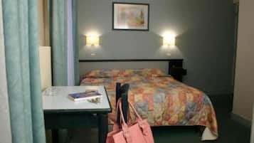 Zimmersafe, Schreibtisch, schallisolierte Zimmer, kostenloses WLAN