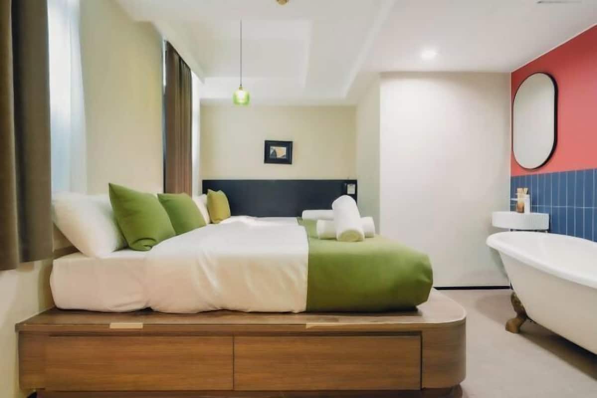 1 bedroom, free WiFi, bed sheets