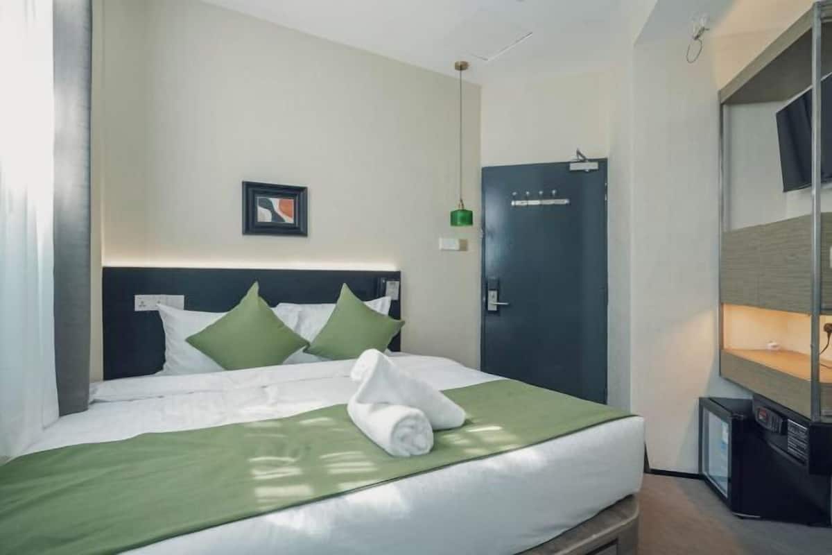 1 bedroom, free WiFi, bed sheets