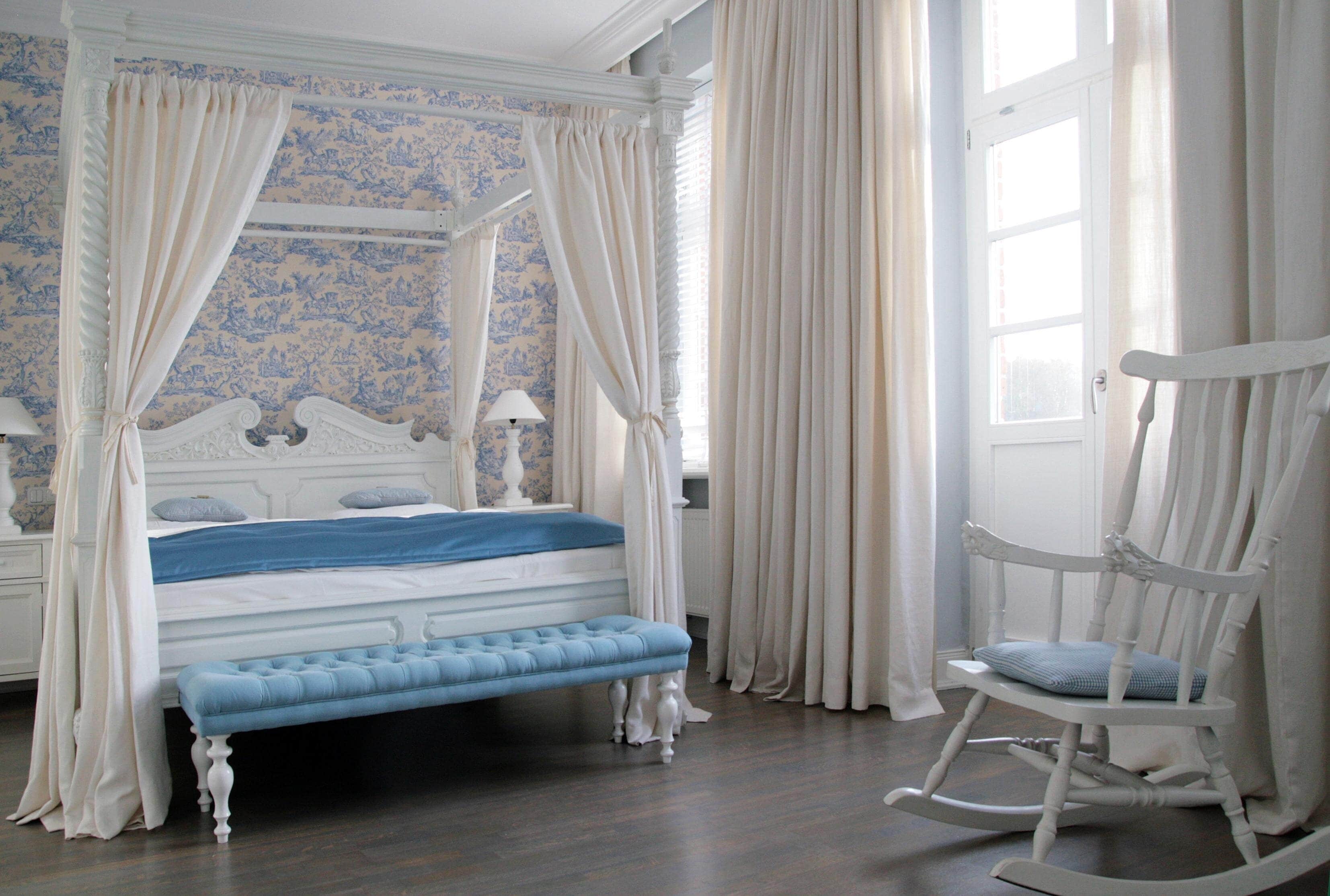 junior suite castle | hypo-allergenic bedding, pillow-top beds, in-room safe