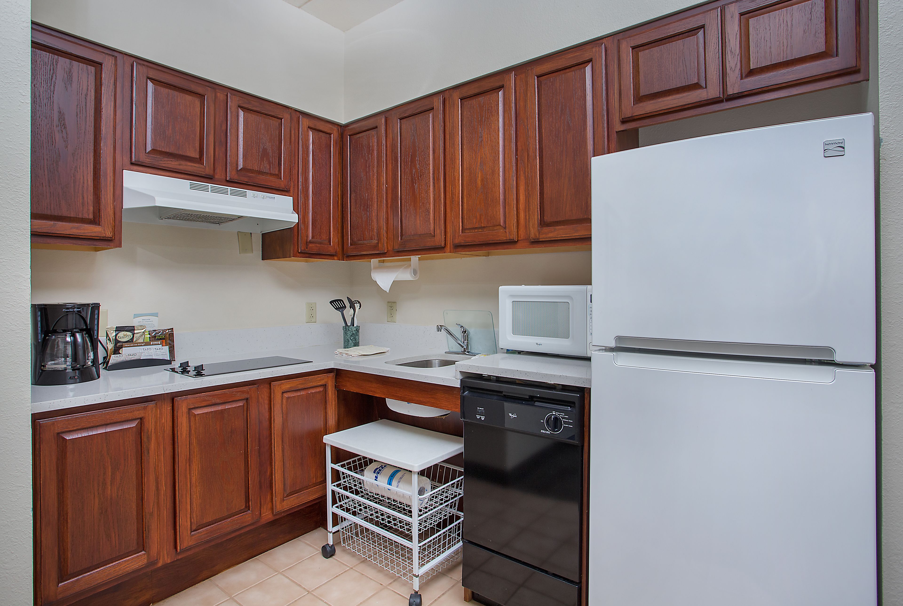 fridge, microwave, stovetop, dishwasher