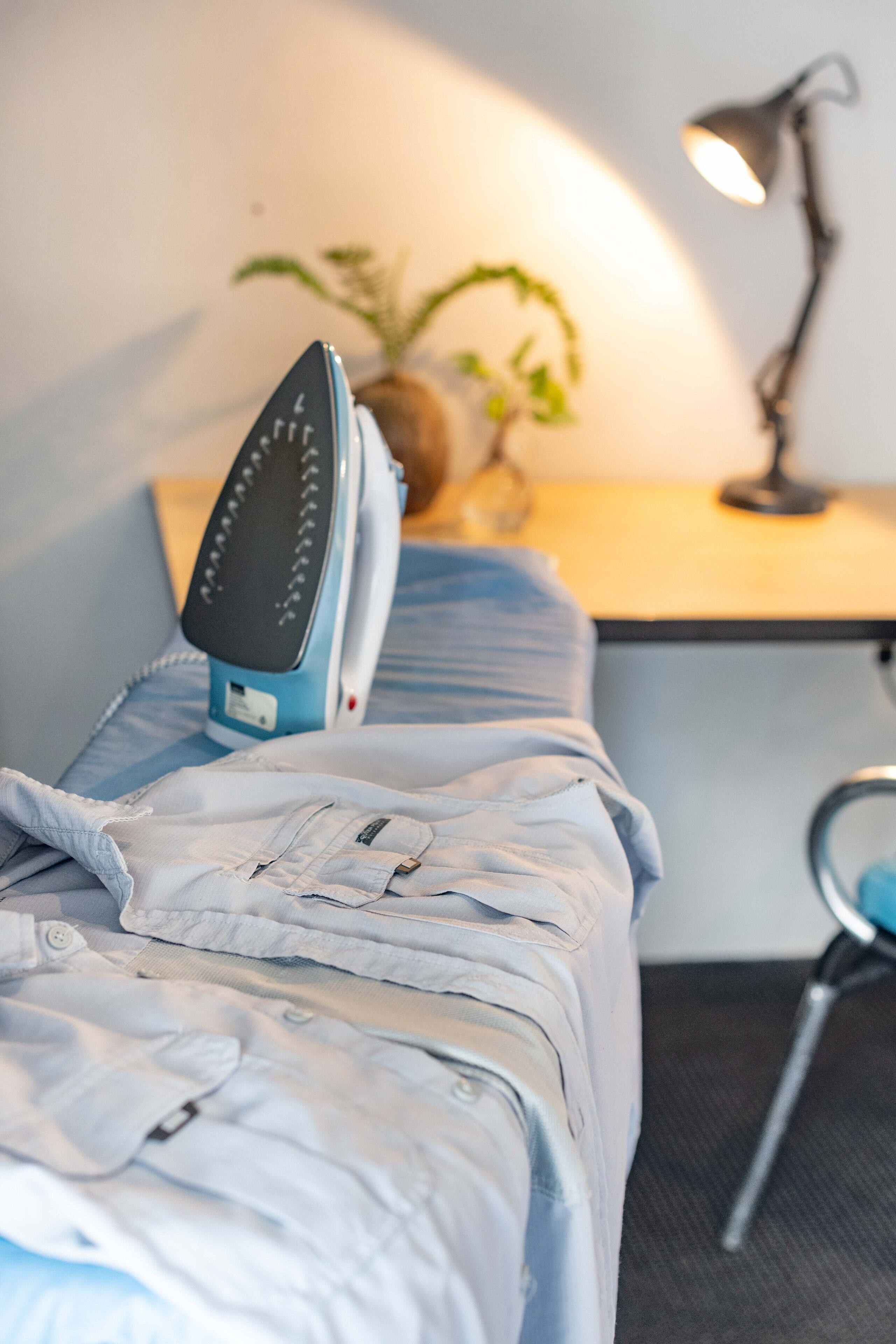 iron/ironing board