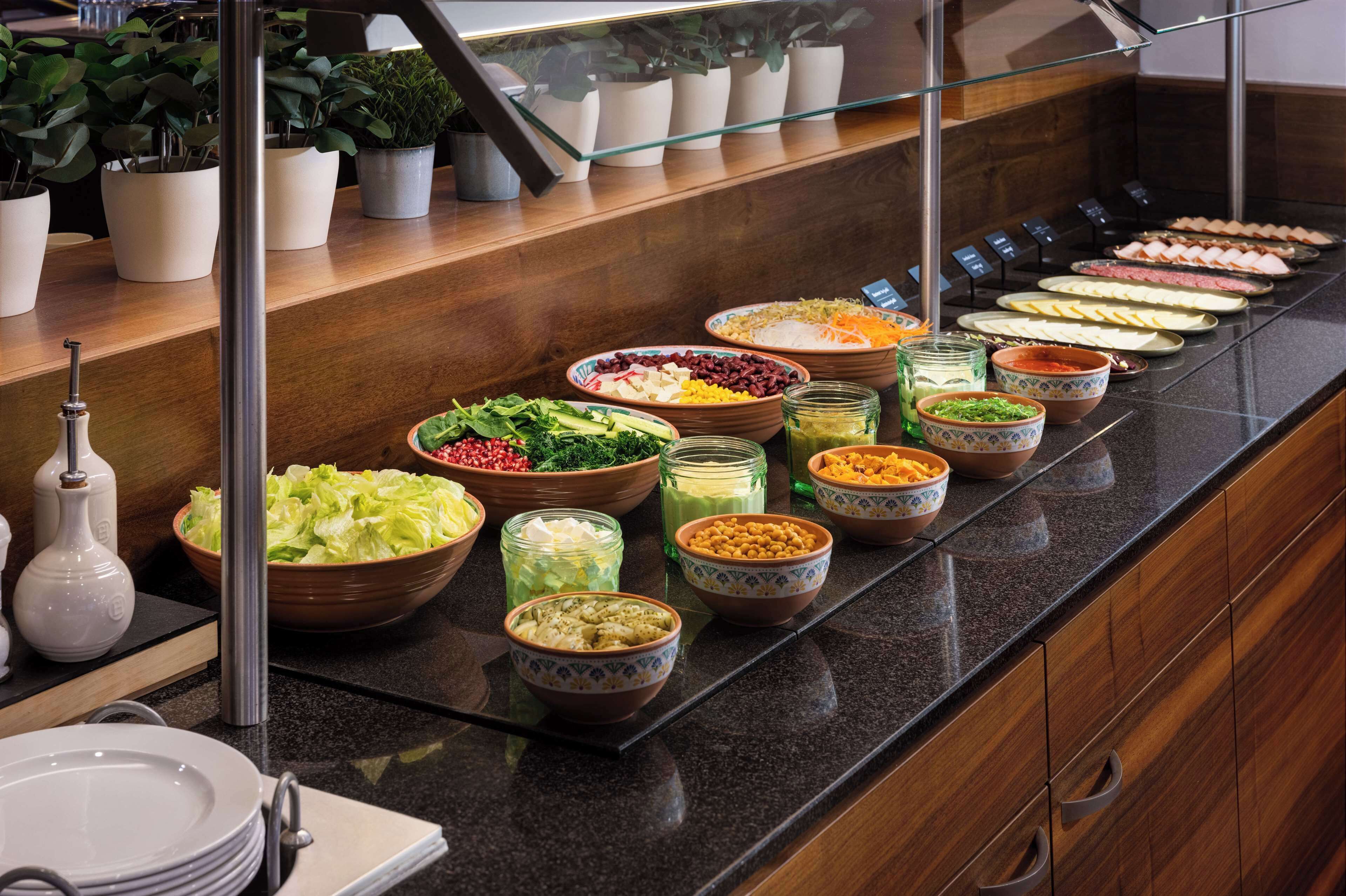 daily buffet breakfast for a fee