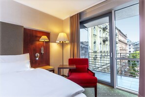 Ropa de cama hipoalergénica y minibar 