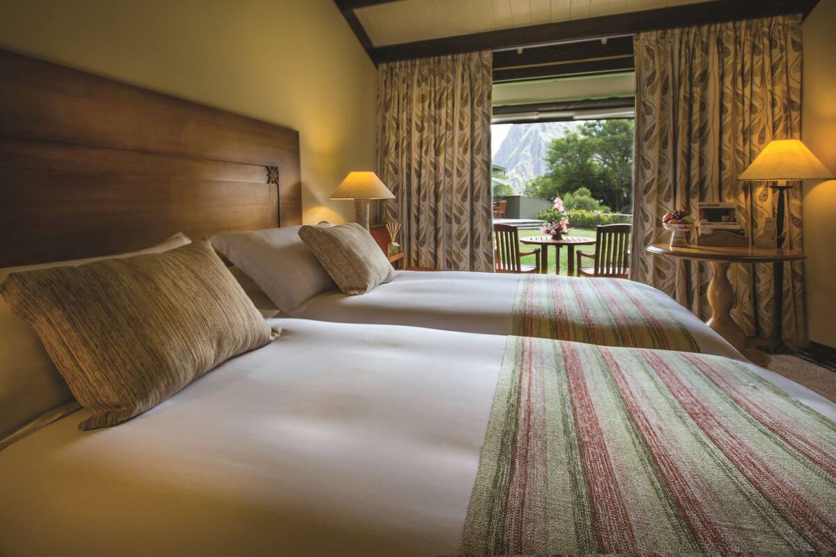 Deluxe Room, Terrace | 1 bedroom, hypo-allergenic bedding available, down comforters