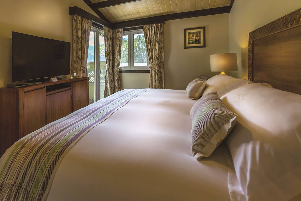 Suite, 1 Bedroom | 1 bedroom, hypo-allergenic bedding available, down comforters