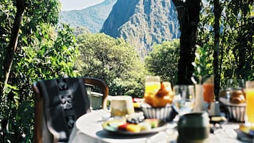 Desayuno bufé gratuito y diario