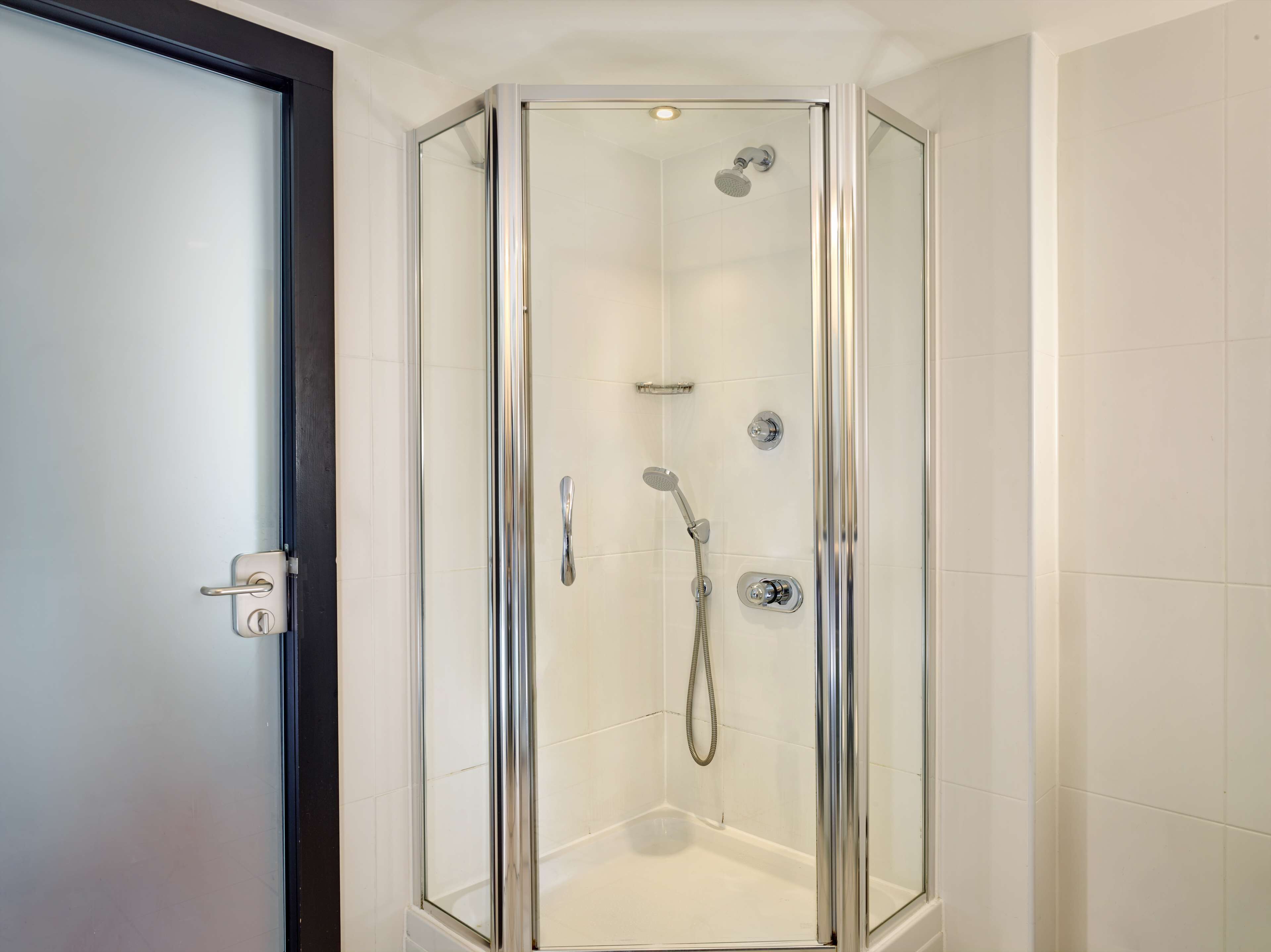 premium bedding, in-room safe, desk, soundproofing