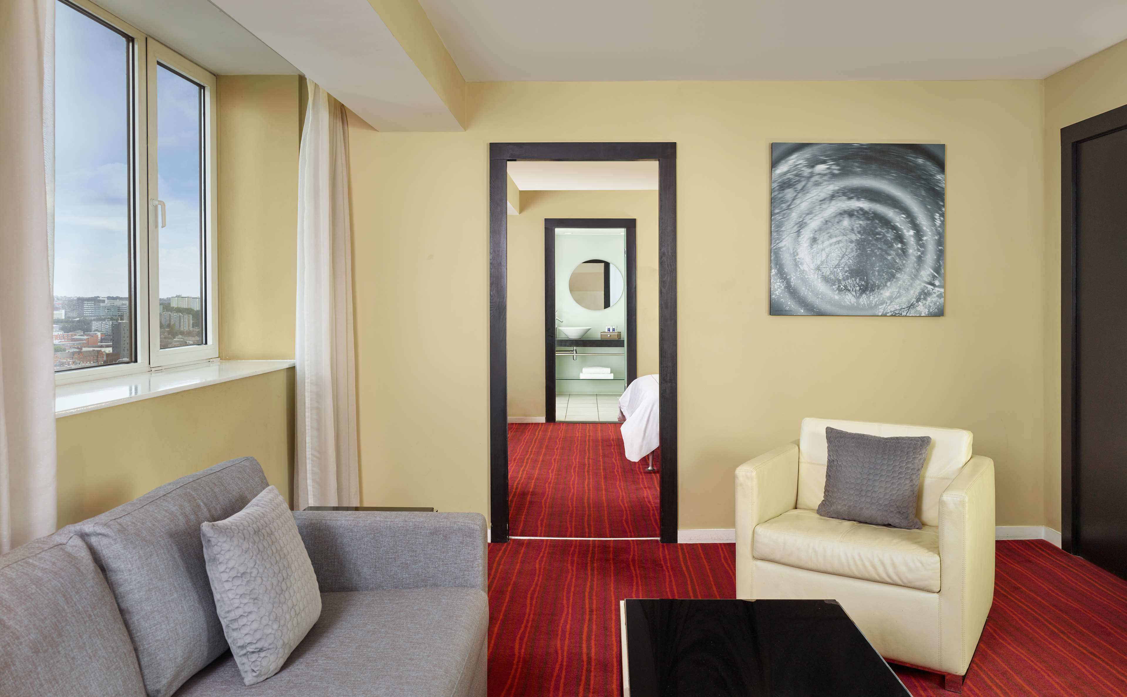 premium bedding, in-room safe, desk, soundproofing