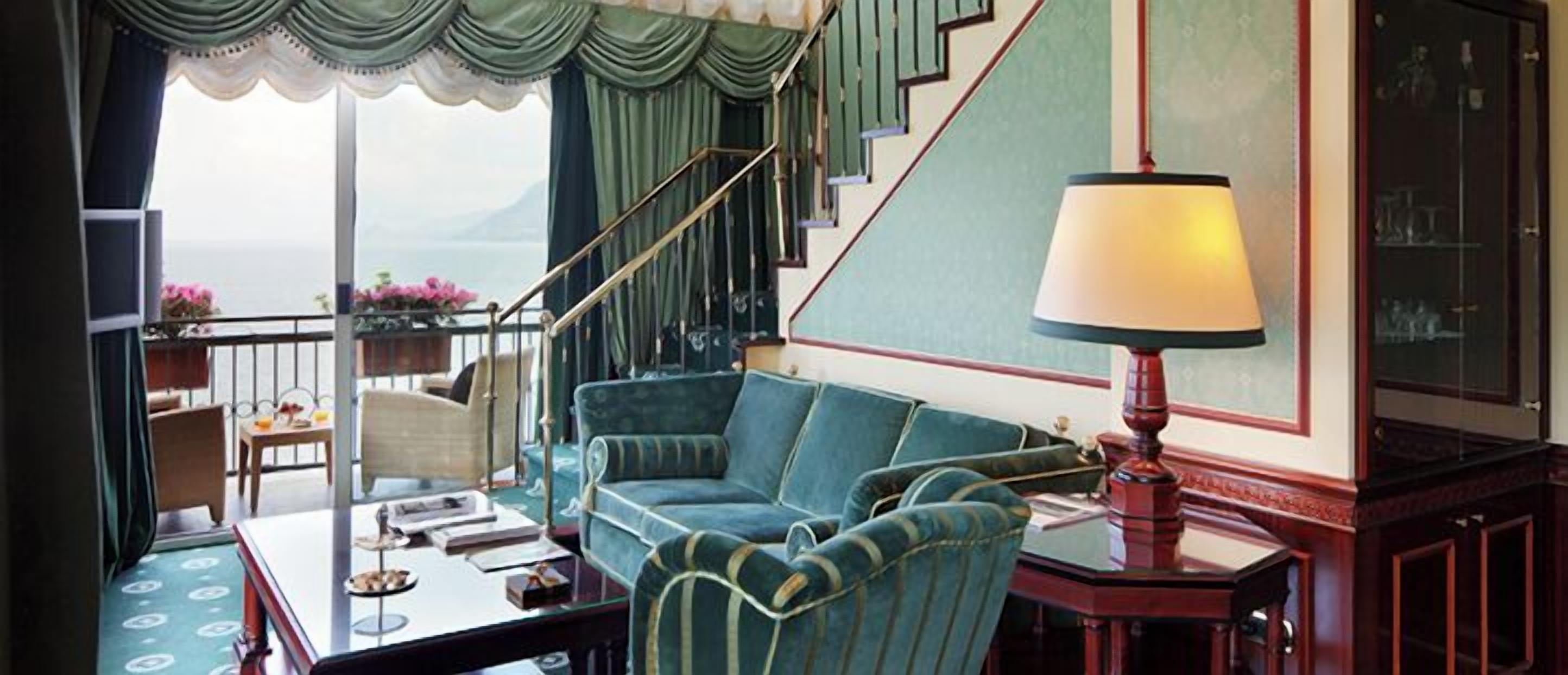 senior suite, lake view | 1 bedroom, in-room safe, individually furnished, free wifi