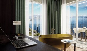 Senior Suite, vista lago | Living area | LCD TV - Grand Hotel Bristol (Stresa)