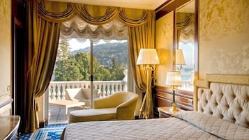 Presidential Suite Vintage, rooftop whirlpool tub and lake view | 1 bedroom, in-room safe, individually furnished, free WiFi