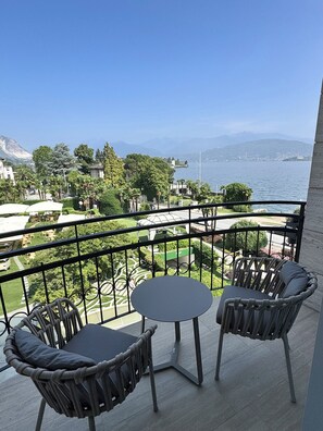 Senior Suite, vista lago | Terrace/patio - Grand Hotel Bristol (Stresa)