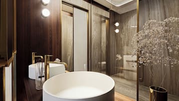 Suite, vista lago | Badrum | Gratis toalettartiklar, hårtork, tofflor och bidé