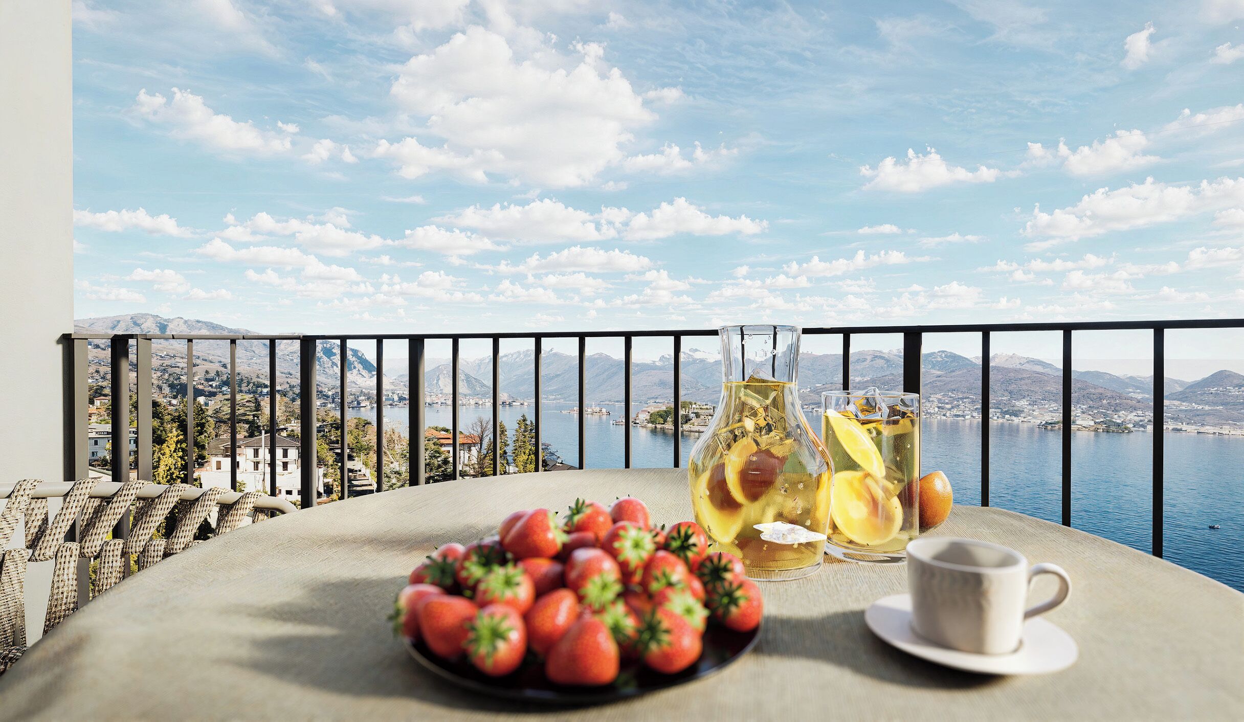 senior suite, lake view | terrace/patio