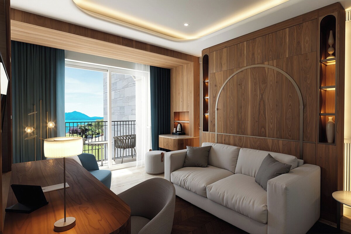 Family 3 - DELUXE, vista sul lago o sulla piscina | In-room safe, WiFi (free), individually furnished, bed sheets