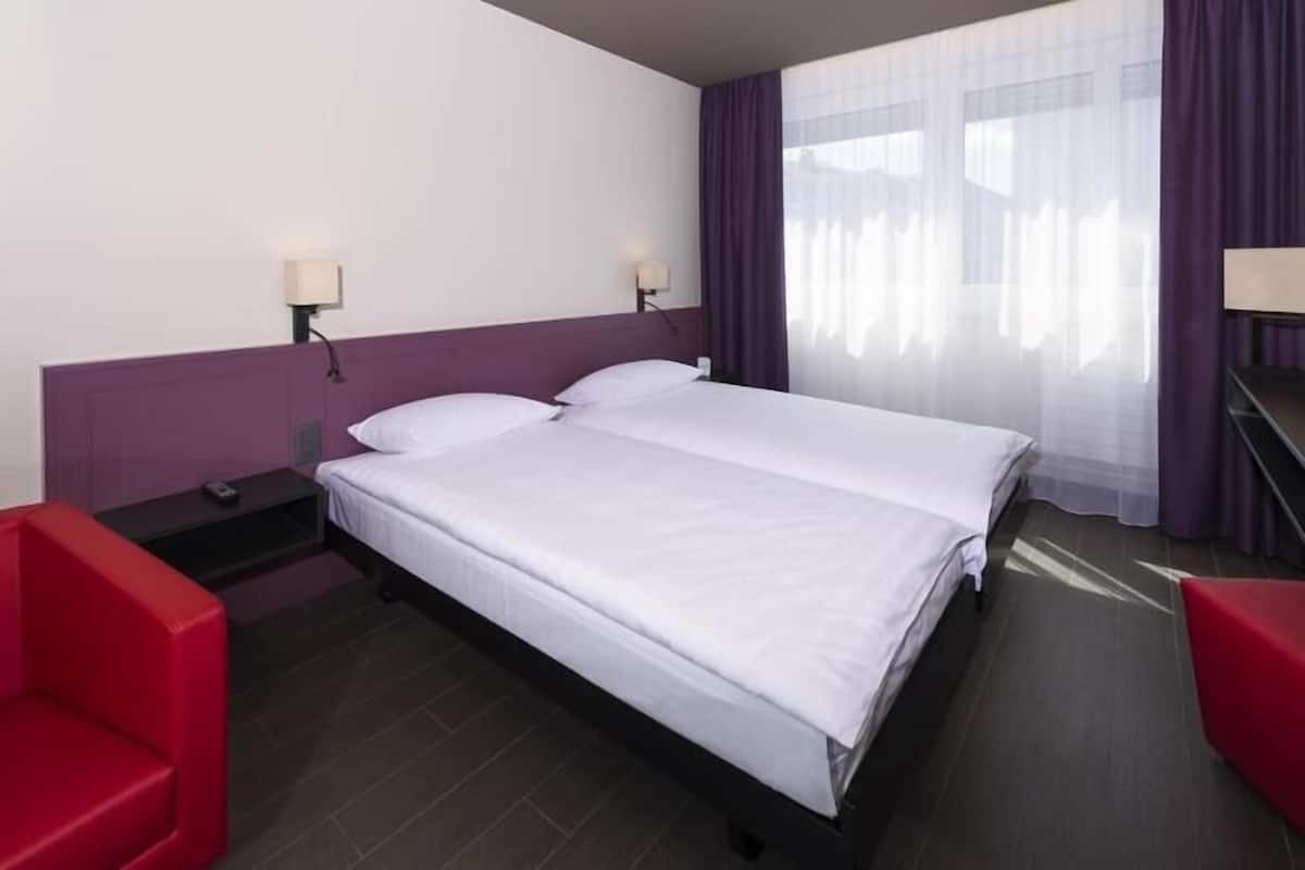 In-room safe, desk, blackout drapes, soundproofing