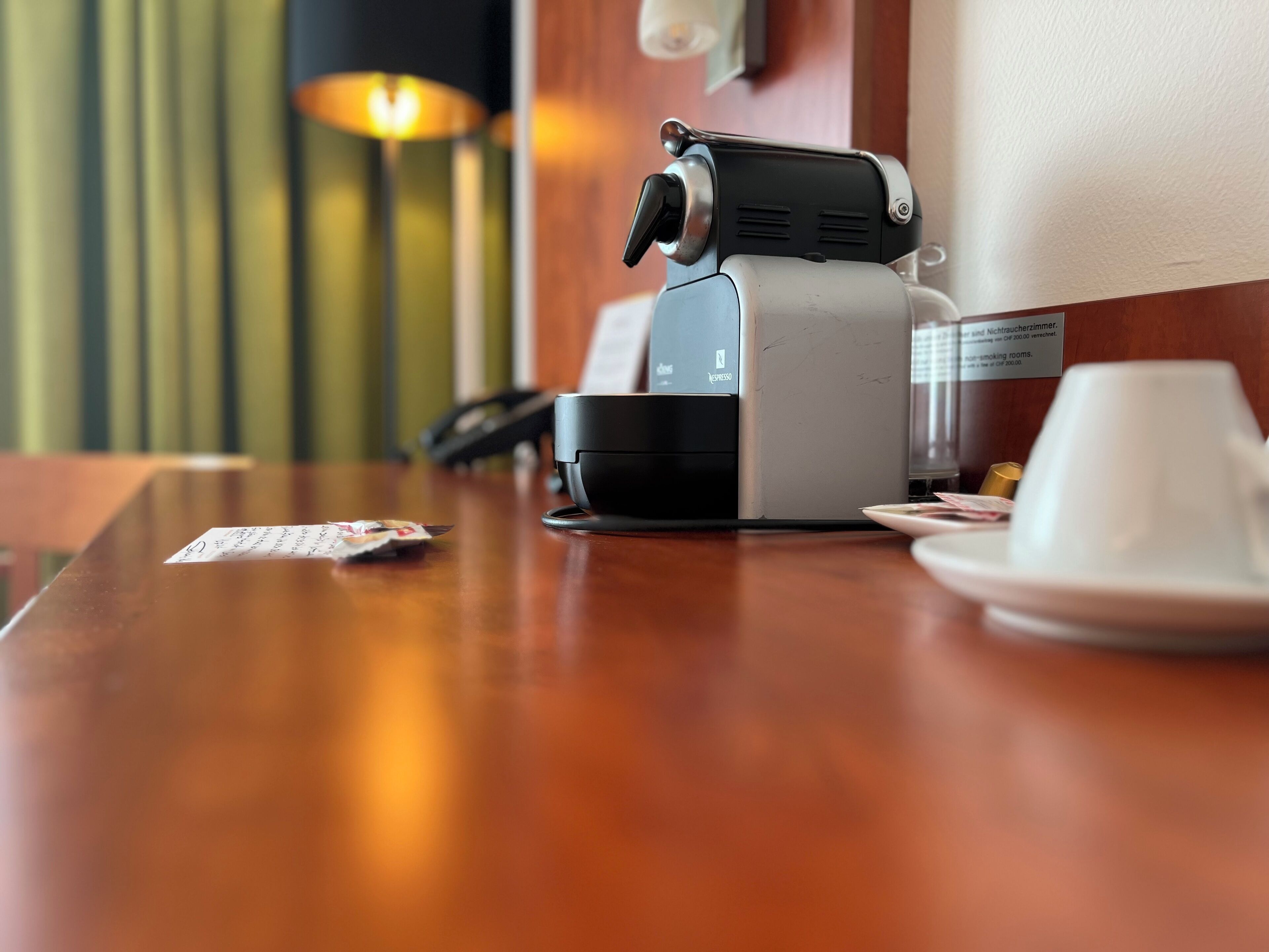 standard twin room | living area | flat-screen tv