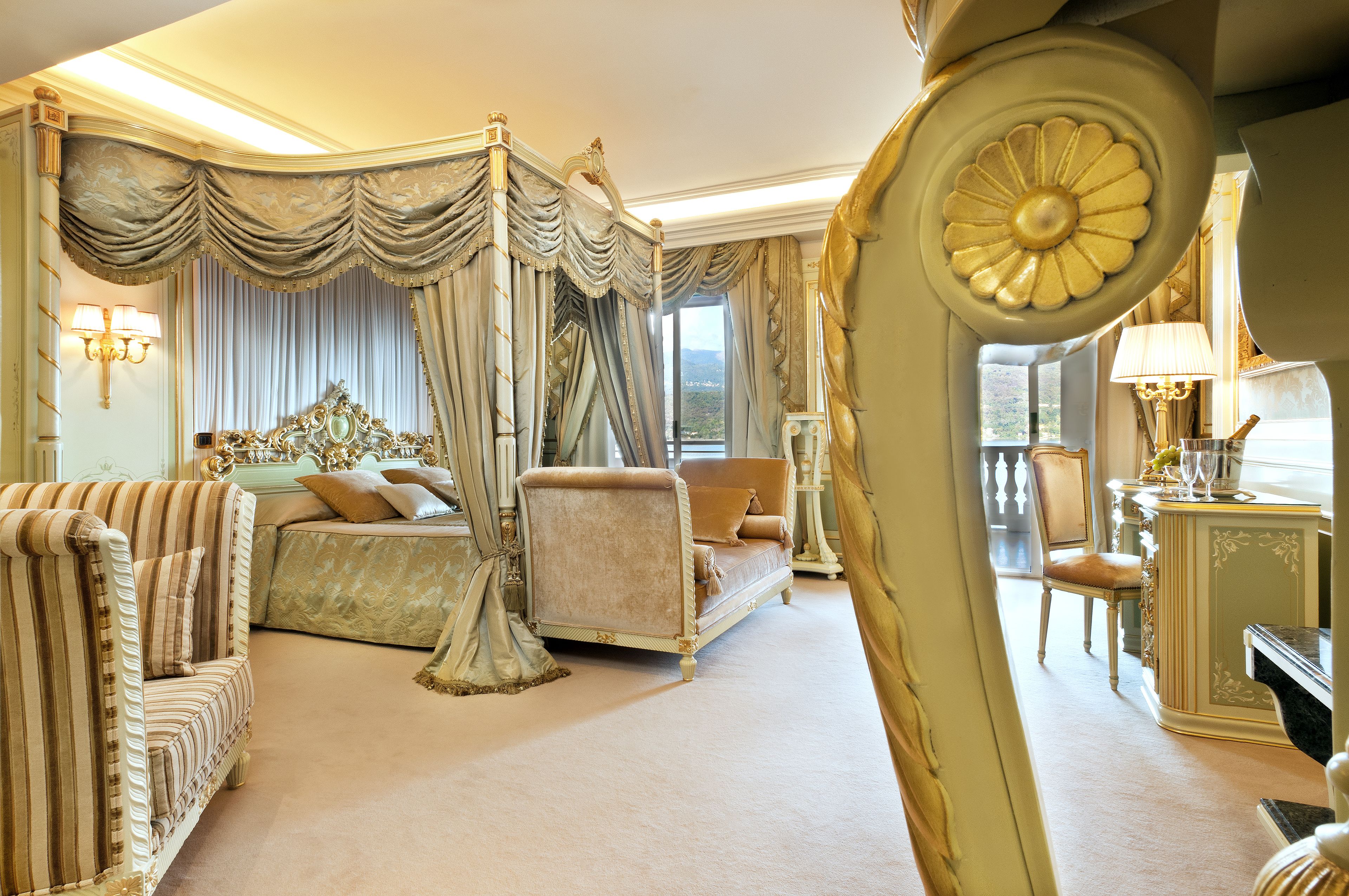 suite, lake view | 1 bedroom, minibar, in-room safe, individually furnished