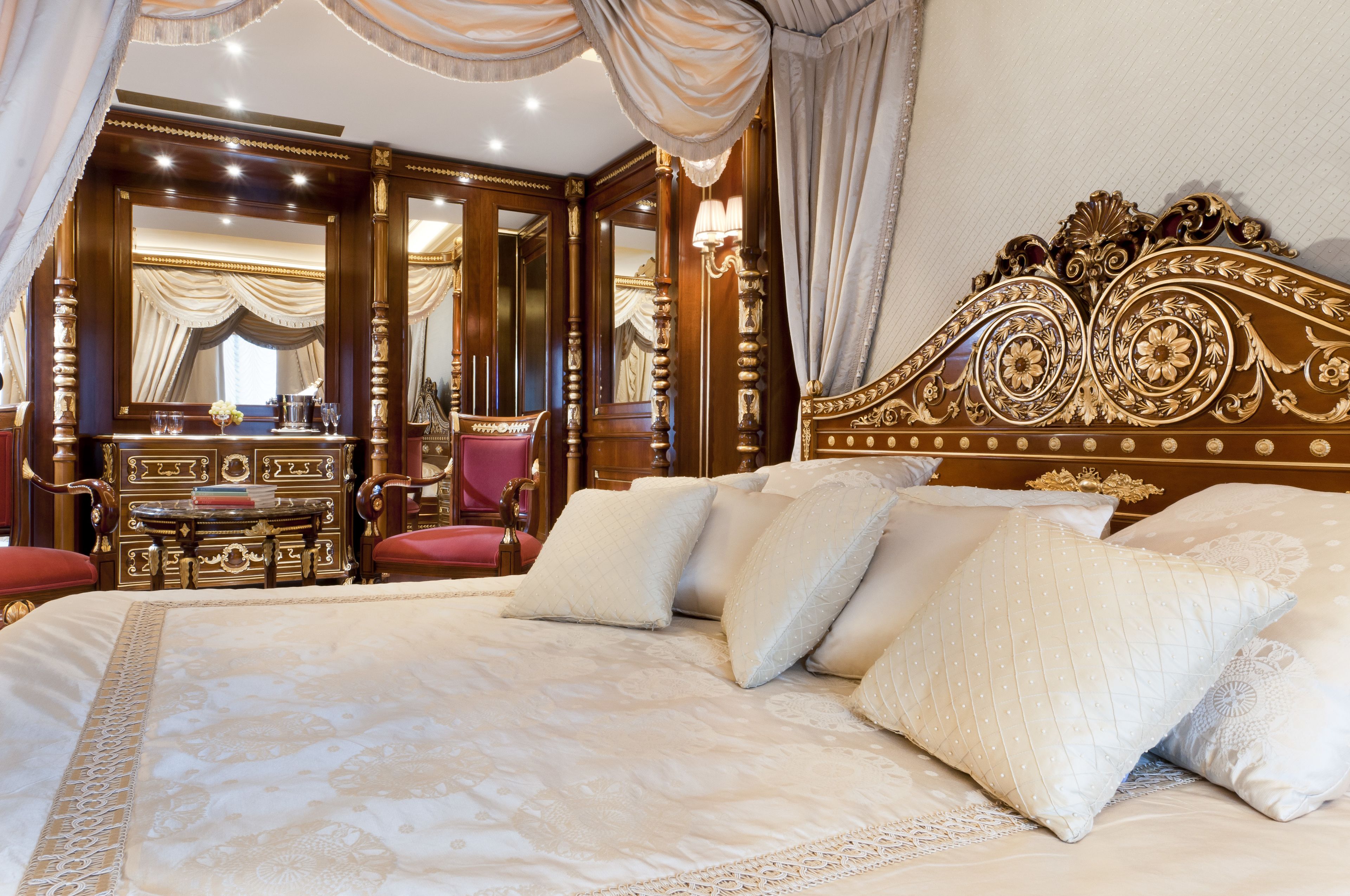 suite, lake view | 1 bedroom, minibar, in-room safe, individually furnished