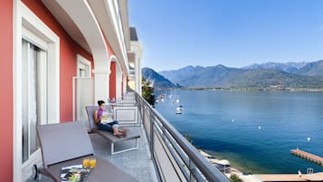 Suite junior, vista al lago | Servicios de la habitación