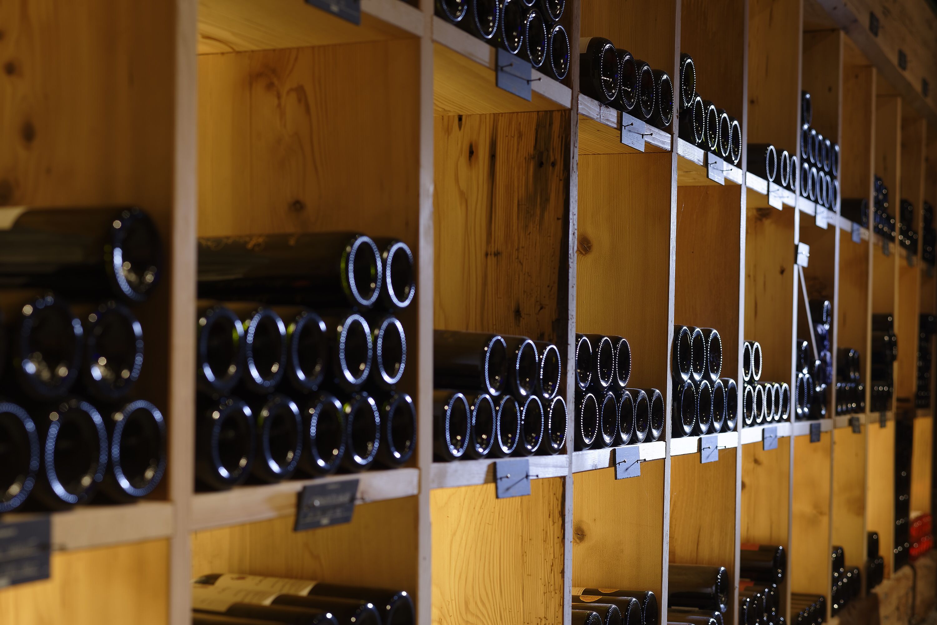 breakfast, lunch, dinner served; al fresco dining