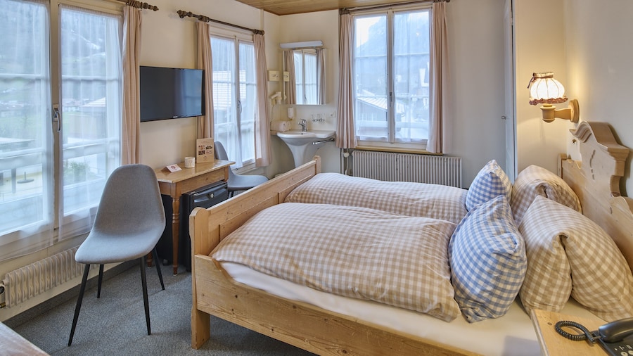 Hotel Bären - The Bear Inn