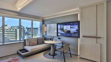 Deluxe King Room | Living area | LCD TV