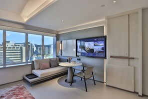 Luxury-Zimmer | Wohnbereich | LCD-Fernseher