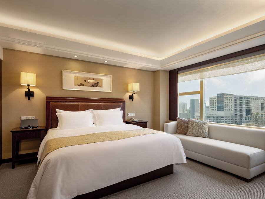 Ropa de cama de alta calidad, colchones con efecto memoria y minibar