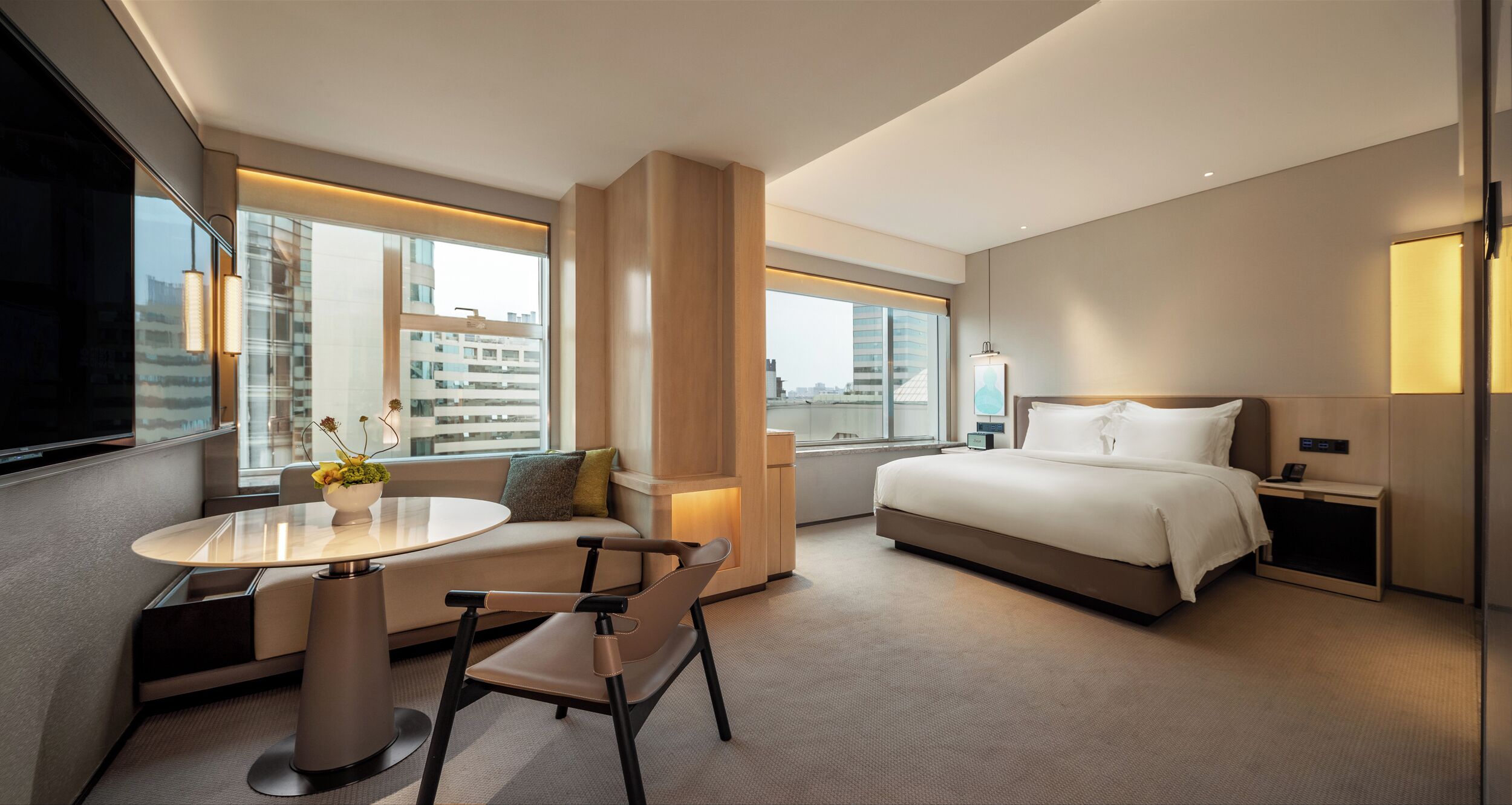 Luxe kamer | Luxe beddengoed, bedden met traagschuimmatrassen, een minibar