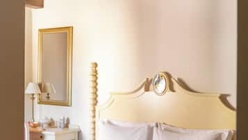 Doppia Classic | Minibar, una cassaforte in camera, una scrivania, Wi-Fi gratuito