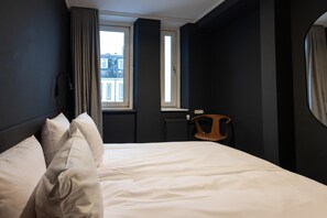 โต๊ะทำงาน, เตารีด/โต๊ะรีดผ้า, Wi-Fi ฟรี