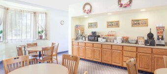 Super 8 by Wyndham Cobleskill NY