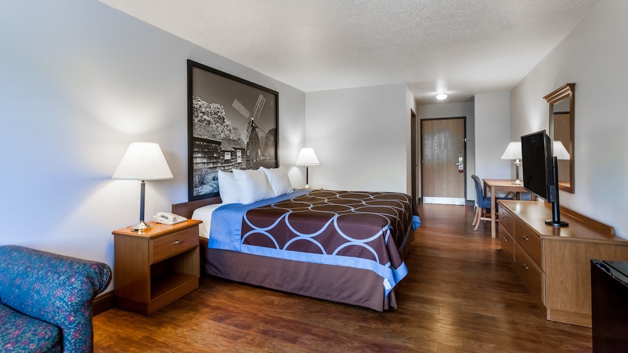 Super 8 by Wyndham Cobleskill NY