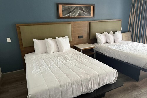 DTLV, a Baymont by Wyndham