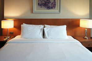 2 Bedrooms Suite | 1 chambre, literie de qualité supérieure, minibar