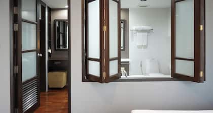 Royal Suite Hotel Bangkok